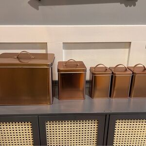 Really nice (possibly vintage) rose gold bread box with 4 additional tins.